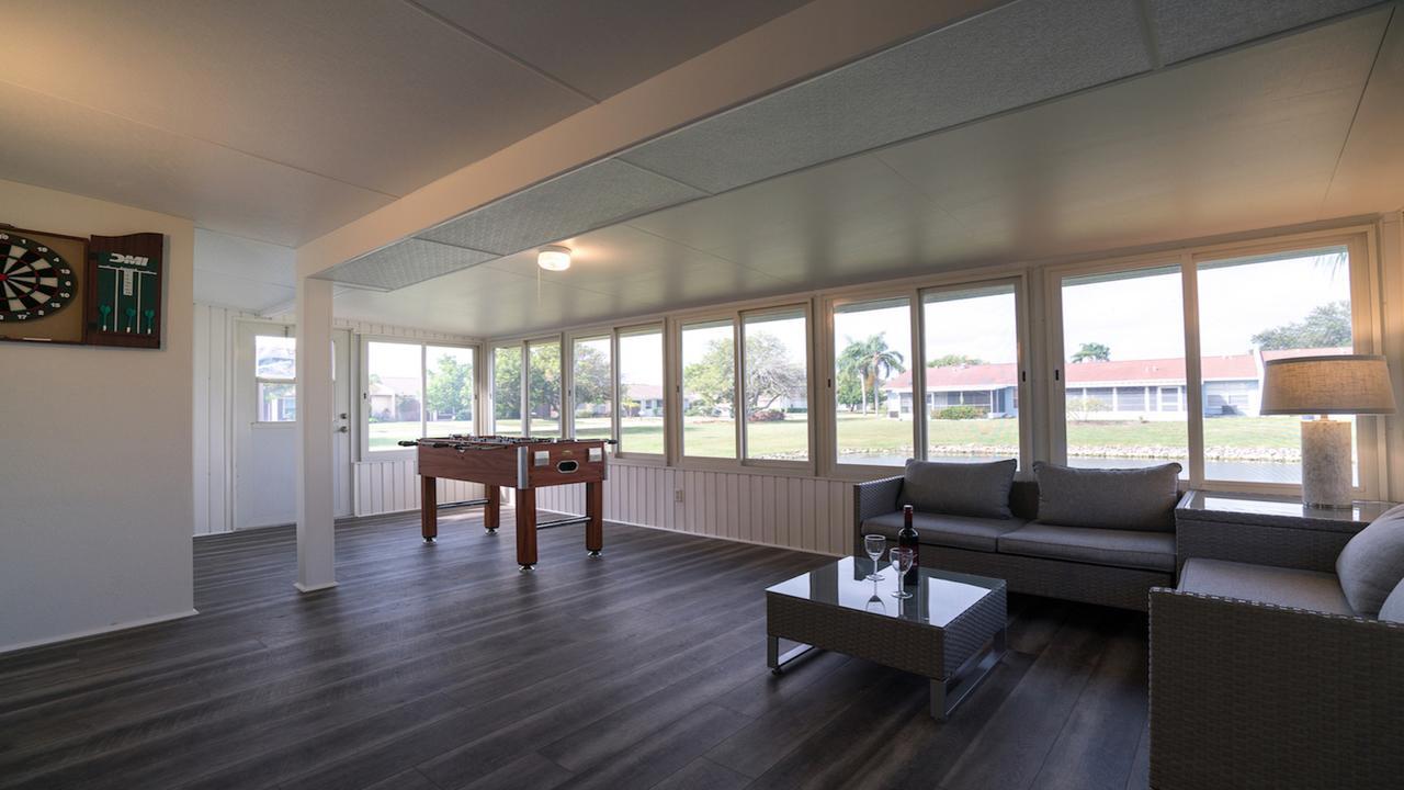 Oasis Villa Retreat 布雷登顿 外观 照片