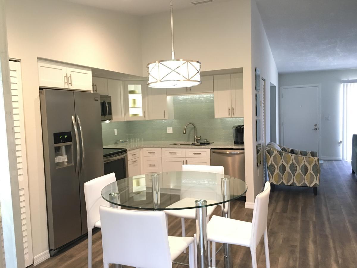 Oasis Villa Retreat 布雷登顿 外观 照片